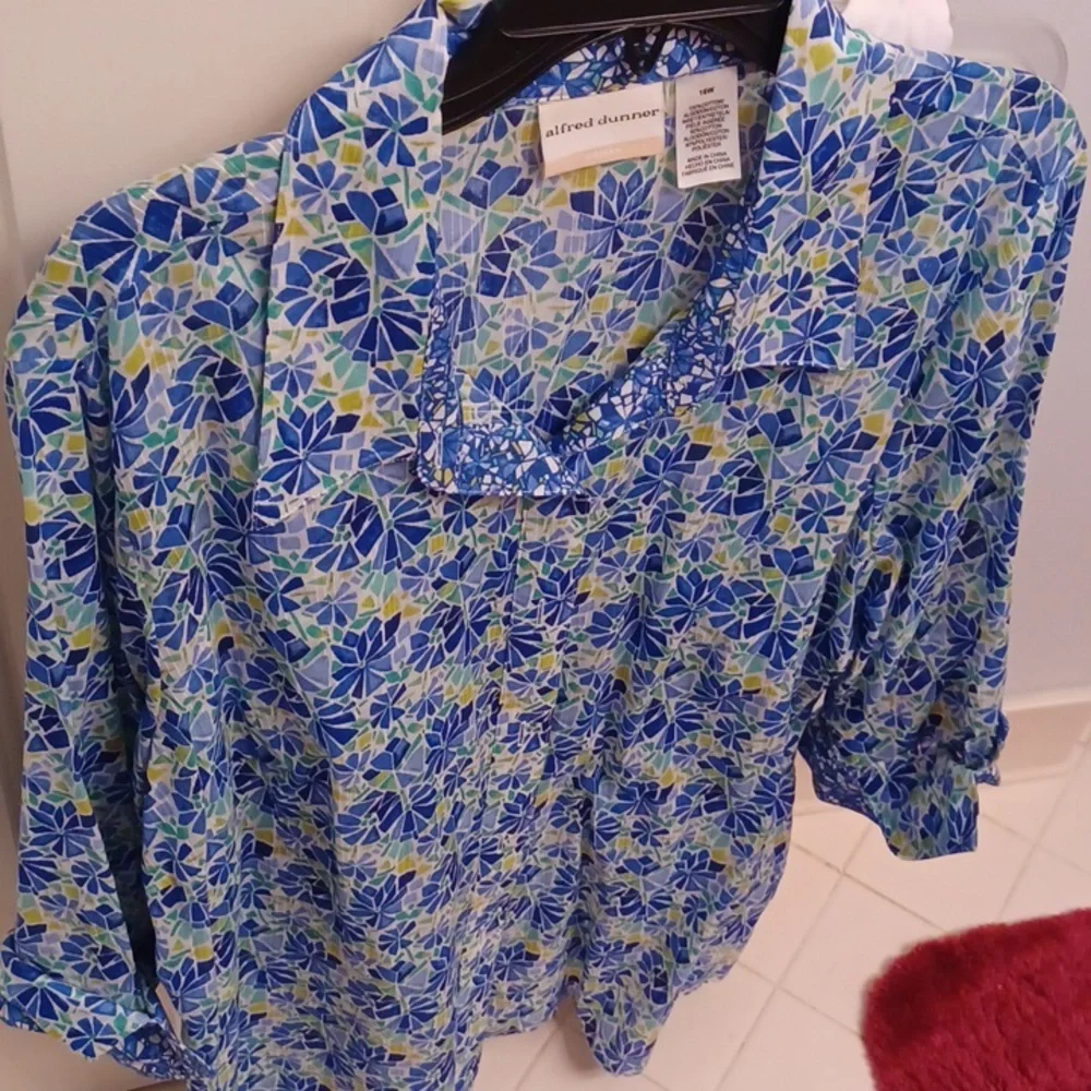 Shirts - Picture 2 of 3